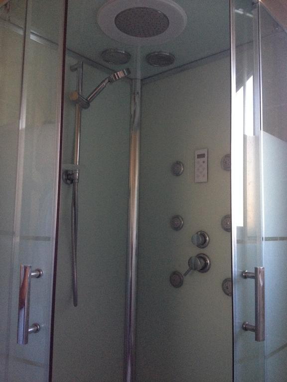 Gite Au Coeur De La Provence & Spa Saint-Cannat Quarto foto